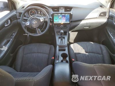 Zdjęcie 8 z 12 samochodu: 2018 NISSAN SENTRA SV VIN:3N1AB7AP8JY204865 - miniatura