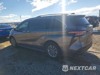 Trzecie zdjęcie samochodu z tyłu: 2022 TOYOTA SIENNA XLE VIN:5TDYRKEC1NS076189 - miniatura