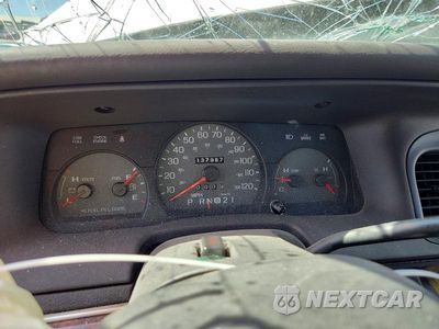 Zdjęcie 9 z 12 samochodu: 2002 MERCURY GRAND MARQUIS GS VIN:2MEFM74W12X603578 - miniatura