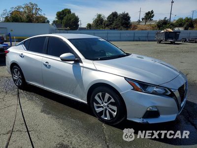 Czwarte zdjęcie samochodu z boku: 2020 NISSAN ALTIMA S VIN:1N4BL4BV4LC164439 - miniatura