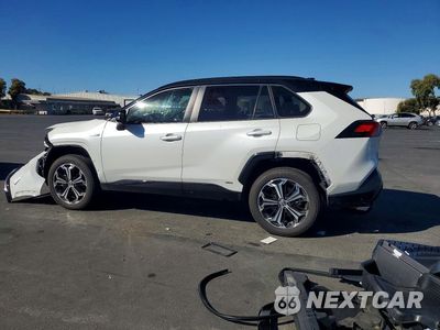Drugie zdjęcie samochodu z przodu: 2024 TOYOTA RAV4 PRIME XSE VIN:JTMEB3FV3RD226690 - miniatura