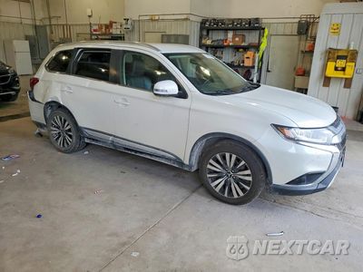 Czwarte zdjęcie samochodu z boku: 2019 MITSUBISHI OUTLANDER SE VIN:JA4AZ3A31KZ040990 - miniatura