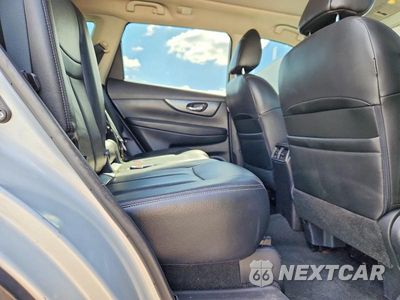 Zdjęcie 10 z 13 samochodu: 2016 NISSAN ROGUE SL VIN:5N1AT2MV8GC766074 - miniatura
