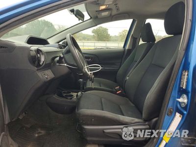 Zdjęcie 7 z 12 samochodu: 2016 TOYOTA PRIUS C TWO VIN:JTDKDTB36G1136966 - miniatura