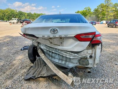 Zdjęcie 6 z 12 samochodu: 2019 TOYOTA CAMRY L VIN:4T1B11HK8KU737892 - miniatura