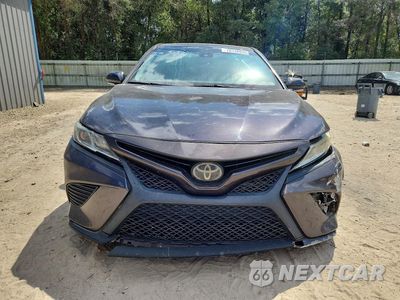 Piąte zdjęcie samochodu w środku: 2018 TOYOTA CAMRY SE VIN:4T1B11HK7JU581116 - miniatura