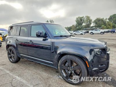 Czwarte zdjęcie samochodu z boku: 2023 LAND ROVER DEFENDER 110 X-DYNAMIC SE VIN:SALE27EUXP2194497 - miniatura