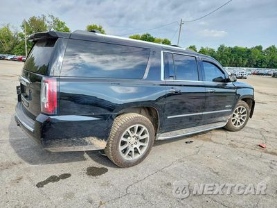 Trzecie zdjęcie samochodu z tyłu: 2018 GMC YUKON XL DENALI VIN:1GKS2HKJ7JR338665 - miniatura