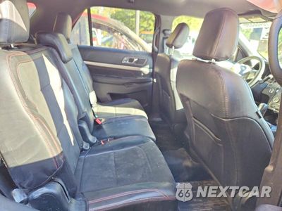 Zdjęcie 10 z 12 samochodu: 2019 FORD EXPLORER XLT VIN:1FM5K8D80KGA61188 - miniatura