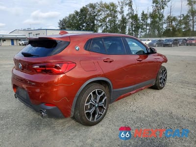 Trzecie zdjęcie samochodu z tyłu: 2018 BMW X2 XDRIVE28I VIN:WBXYJ5C32JEF73270 - miniatura