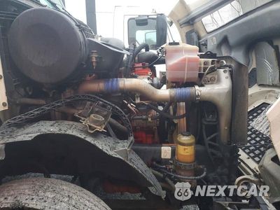 Zdjęcie 10 z 13 samochodu: 2018 VOLVO VNL SEMI TRUCK VIN:4V4N39TG6JN892435 - miniatura