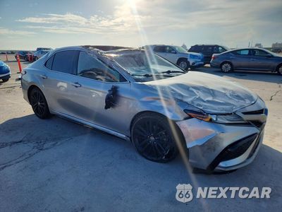 Czwarte zdjęcie samochodu z boku: 2021 TOYOTA CAMRY XSE VIN:4T1K61AK2MU444231 - miniatura