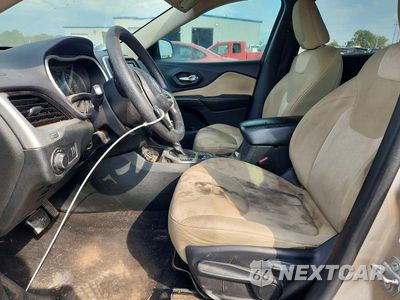 Zdjęcie 7 z 13 samochodu: 2015 JEEP CHEROKEE SPORT VIN:1C4PJLAB3FW560114 - miniatura