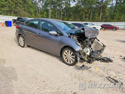 Czwarte zdjęcie samochodu z boku: 2016 KIA FORTE LX VIN:KNAFX4A65G5564849 - miniatura