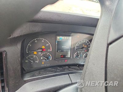Zdjęcie 9 z 13 samochodu: 2025 FREIGHTLINER CASCADIA 116 SEMI TRUCK VIN:3AKJHTDV3SSVL0725 - miniatura