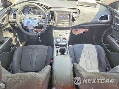 Zdjęcie 8 z 13 samochodu: 2015 CHRYSLER 200 LIMITED VIN:1C3CCCAB5FN606142 - miniatura
