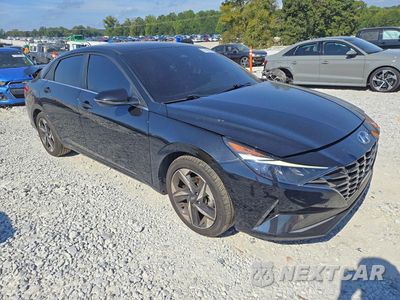 Czwarte zdjęcie samochodu z boku: 2021 HYUNDAI ELANTRA SEL VIN:5NPLN4AG8MH029935 - miniatura