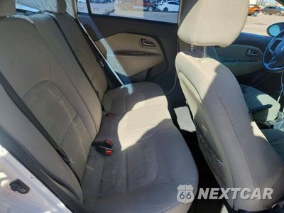 Zdjęcie 10 z 12 samochodu: 2014 KIA RIO LX VIN:KNADM4A32E6352830 - miniatura
