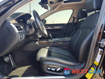 Zdjęcie 7 z 12 samochodu: 2020 BMW 750 XI VIN:WBA7U2C03LGM27272 - miniatura