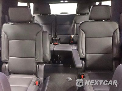 Zdjęcie 10 z 14 samochodu: 2025 GMC YUKON XL DENALI VIN:1GKS2JRL7SR346684 - miniatura