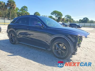 Czwarte zdjęcie samochodu z boku: 2026 GENESIS GV70 SPORT PRESTIGE VIN:5NMMFDTB2TH066607 - miniatura