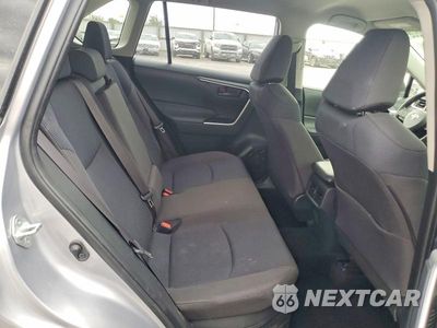 Zdjęcie 11 z 13 samochodu: 2019 TOYOTA RAV4 LE VIN:JTMMWRFV1KD003394 - miniatura