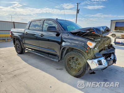 Czwarte zdjęcie samochodu z boku: 2017 TOYOTA TUNDRA CREWMAX SR5 VIN:5TFEM5F14HX114786 - miniatura