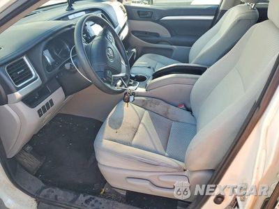 Zdjęcie 7 z 13 samochodu: 2015 TOYOTA HIGHLANDER LE VIN:5TDBKRFH8FS109445 - miniatura