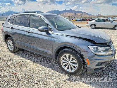 Czwarte zdjęcie samochodu z boku: 2019 VOLKSWAGEN TIGUAN SE VIN:3VV3B7AX4KM027389 - miniatura
