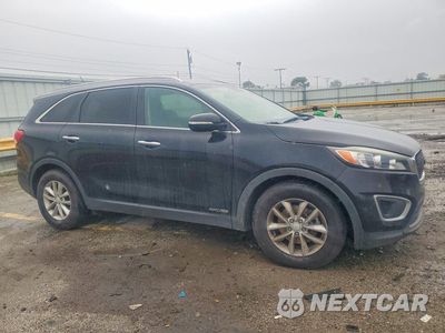 Czwarte zdjęcie samochodu z boku: 2017 KIA SORENTO LX V6 VIN:5XYPGDA58HG235408 - miniatura