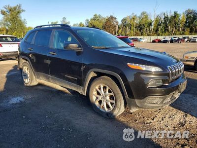 Czwarte zdjęcie samochodu z boku: 2016 JEEP CHEROKEE SPORT VIN:1C4PJMAS3GW215737 - miniatura