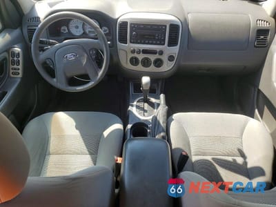Zdjęcie 8 z 13 samochodu: 2007 FORD ESCAPE XLT VIN:1FMYU03167KA39018 - miniatura