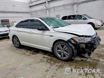 Czwarte zdjęcie samochodu z boku: 2020 VOLKSWAGEN JETTA 4D 1.4T HILN VIN:3VWCB7BU0LM064053 - miniatura