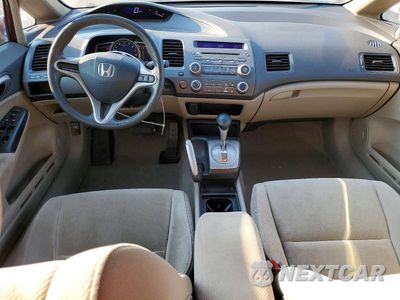 Zdjęcie 8 z 13 samochodu: 2009 HONDA CIVIC LX VIN:2HGFA16549H545547 - miniatura