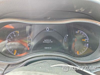 Zdjęcie 9 z 13 samochodu: 2017 JEEP GRAND CHEROKEE LAREDO VIN:1C4RJFAG0HC837103 - miniatura