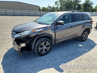 2017 TOYOTA HIGHLANDER LE 5TDZARFH8HS023895 - główne zdjęcie licytacji z USA - miniatura