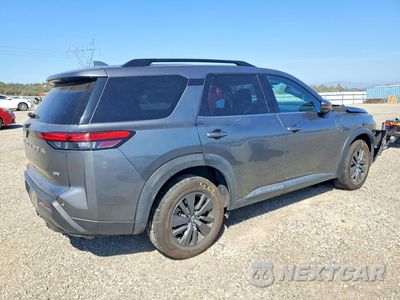 Trzecie zdjęcie samochodu z tyłu: 2022 NISSAN PATHFINDER SV VIN:5N1DR3BB0NC231604 - miniatura