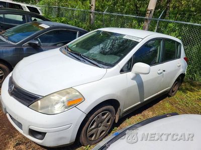 2011 NISSAN VERSA 1.8 S 3N1BC1CP4BL449981 - główne zdjęcie licytacji z USA - miniatura