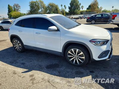 Czwarte zdjęcie samochodu z boku: 2023 MERCEDES-BENZ GLA 250 VIN:W1N4N4GB3PJ499214 - miniatura