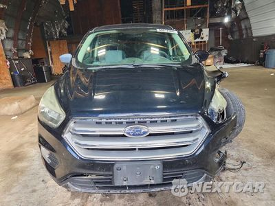 Piąte zdjęcie samochodu w środku: 2017 FORD ESCAPE SE VIN:1FMCU9GD3HUB85188 - miniatura