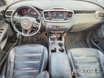Zdjęcie 8 z 13 samochodu: 2017 KIA SORENTO EX VIN:5XYPH4A56HG237039 - miniatura
