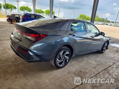 Trzecie zdjęcie samochodu z tyłu: 2025 HYUNDAI ELANTRA SEL SPORT VIN:KMHLM4DG0SU966842 - miniatura