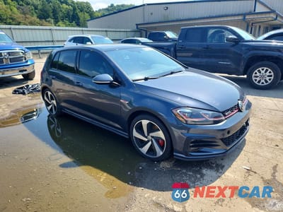 Czwarte zdjęcie samochodu z boku: 2018 VOLKSWAGEN GTI S VIN:3VW547AU9JM251518 - miniatura