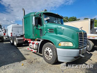 Czwarte zdjęcie samochodu z boku: 2004 MACK CX600 SEMI TRUCK VIN:1M1AE06Y94N017181 - miniatura