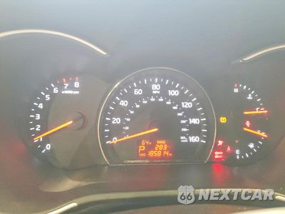 Zdjęcie 9 z 14 samochodu: 2015 KIA SORENTO LX VIN:5XYKTCA64FG616565 - miniatura