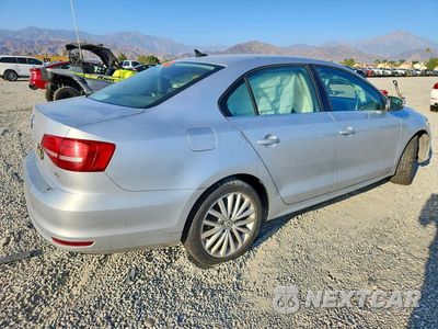 Trzecie zdjęcie samochodu z tyłu: 2015 VOLKSWAGEN JETTA SE VIN:3VWD17AJ6FM333403 - miniatura
