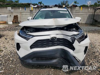 Piąte zdjęcie samochodu w środku: 2022 TOYOTA RAV4 XLE VIN:2T3W1RFVXNC199156 - miniatura
