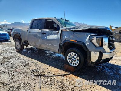Czwarte zdjęcie samochodu z boku: 2024 GMC SIERRA K2500 HEAVY DUTY VIN:1GT49LEY9RF267039 - miniatura