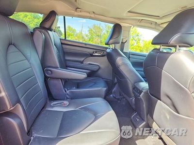 Zdjęcie 11 z 13 samochodu: 2022 TOYOTA HIGHLANDER XLE VIN:5TDGZRBH2NS569142 - miniatura