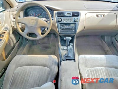 Zdjęcie 8 z 12 samochodu: 1998 HONDA ACCORD LX PREMIUM VIN:1HGCG5647WA196720 - miniatura